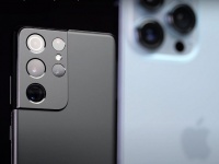  : iPhone 13 Pro Max  Samsung Galaxy S21 Ultra    