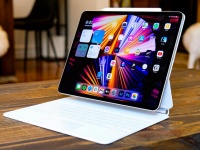  AMOLED   Apple iPad 2024   LG Display