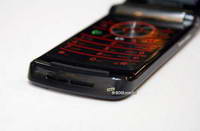 Motorola RAZR2 V9 Ferrari Edition