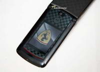 Motorola RAZR2 V9 Ferrari Edition