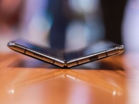 Samsung  :       OPPO