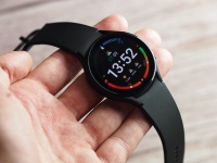       Samsung.      Galaxy Watch 4