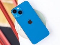  Apple   :  90 %     iPhone  iPhone