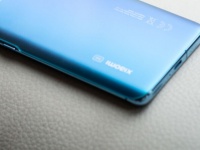  iPhone 7!      Xiaomi 12X