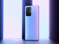    Xiaomi 11T Pro    iPhone 12 Pro.    DxOMark