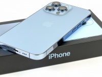  iPhone 13       5G  4G