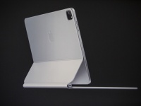 Amazon  Google : Apple   iPad?