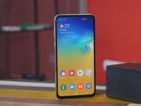 Samsung  ! Galaxy S10  Android 12  One UI 4