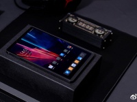 Компактный планшет Lenovo Legion Y700 впервые показали вживую