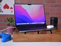 : Apple     2022    14- MacBook Pro