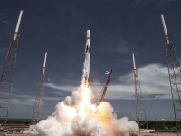 SpaceX        Starlink