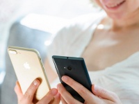   WhatsApp   Android  iPhone   