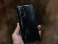   Redmi K50   :    SoC Dimensity 8000, Dimensity 9000  Snapdragon 870