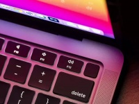 Apple       MacBook Pro