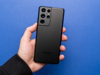 Samsung  Galaxy S21 Ultra        Galaxy S22 Ultra