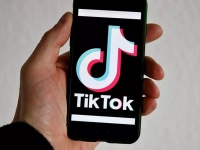  ,        TikTok