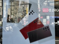   Samsung Galaxy S22 Ultra   ?