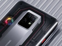      Snapdragon 8 Gen 1       AnTuTu