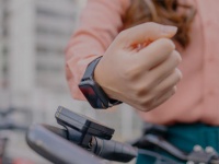 Qualcomm   Snapdragon Wear 5100  5100+  -      ,  