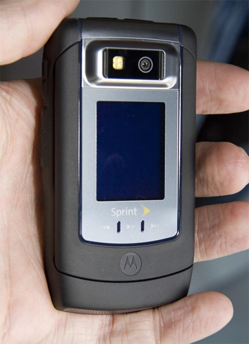 Motorola V950