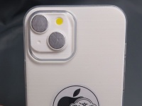 ³   iPhone 14  iPhone 13  