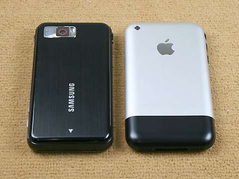 iPhone vs Samsung i900