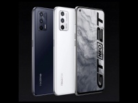 '     realme GT Neo 3T: MediaTek   Qualcomm