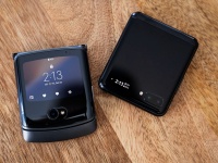 Motorola Razr 3  Snapdragon 8 Plus Gen 1.   