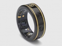 Gucci  Oura  -  $950