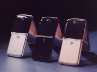    ? Motorola Razr 3     