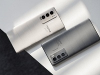 realme GT2 Master Exploration Edition  Qualcomm Snapdragon 8 Plus Gen 1      $450