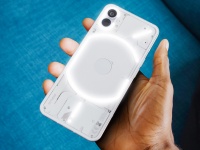     .  Nothing Phone (1)   