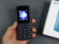  200   Nokia 105