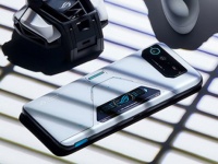 ASUS представила ROG Phone 6 та 6 Pro - Snapdragon 8+ Gen 1, екран 165 Гц і велика батарея за ціною від €1000