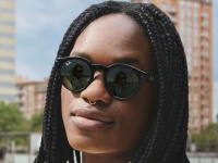   Ray-Ban Stories   WhatsApp