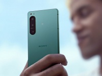    Sony Xperia 5 IV