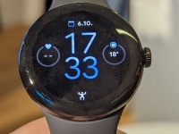 Виявилося, що у розумного годинника Google Pixel Watch дуже широка рамка