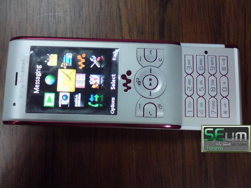 Sony Ericsson W595 (Linda)