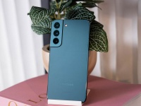 Samsung     Galaxy S24 Plus  