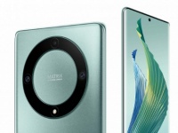    Honor Magic5 Lite: OLED 120 , 5100   64 , Snapdragon 695   380 