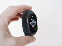 - Xiaomi Smart Band 8    