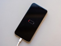 ,      Apple    USB-C   iPhone 15