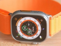      Apple Watch Ultra:     