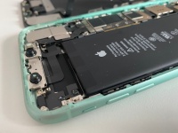  iPhone 14 Pro        -     