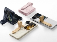    Hasselblad:   OPPO Find N3 Flip