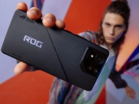  ROG Phone 8 Pro    