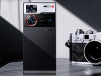  Nubia Z60 Ultra Photographer Edition    