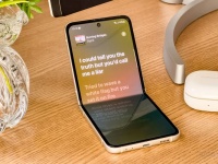 Apple      -  iPhone  MacBook   