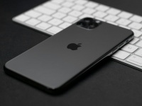 : Apple   iPhone 17 -    2025      iPhone 17 Pro Max