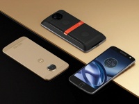 Apple      iPhone,   Moto Z